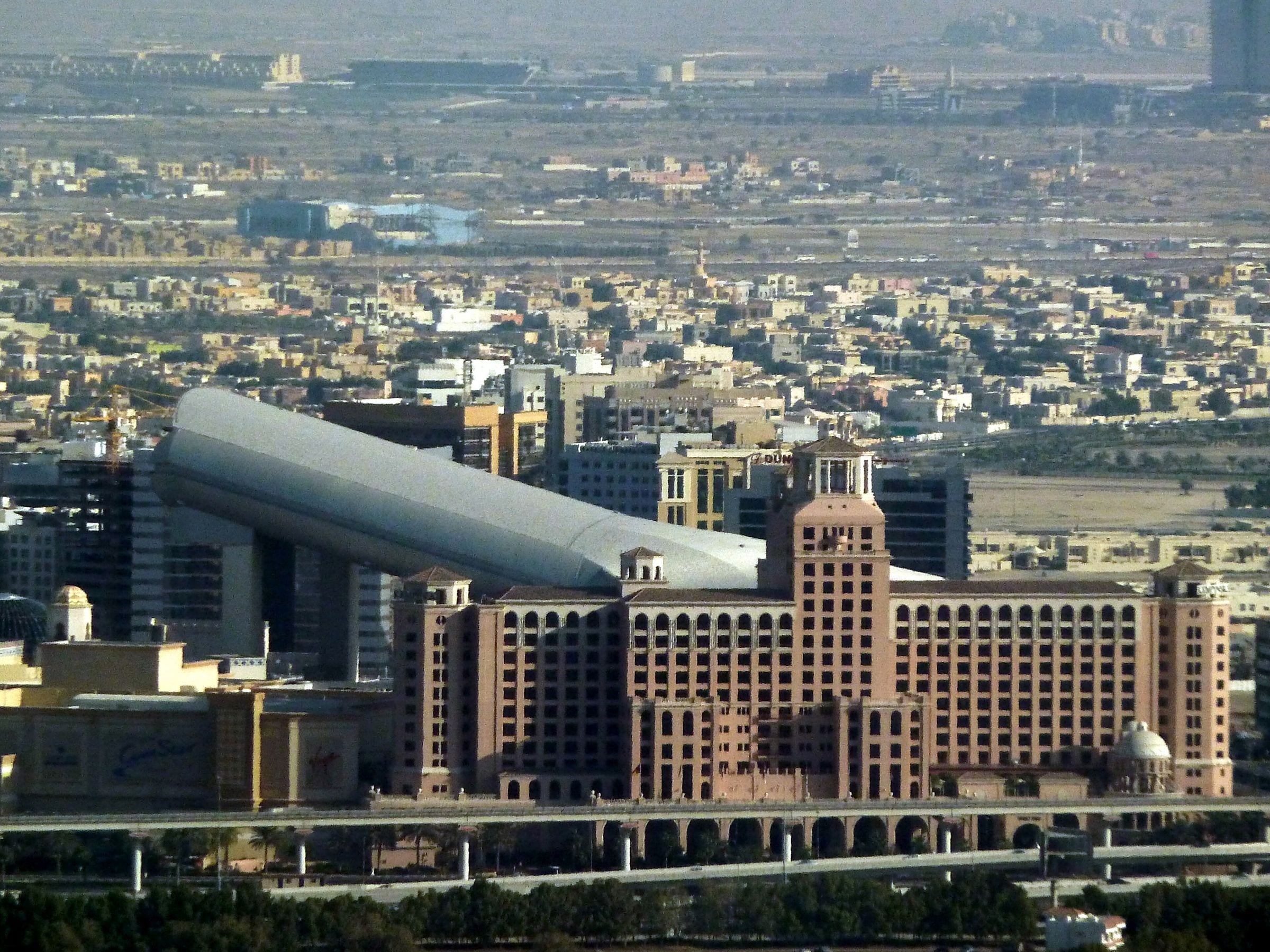 Mall of the Emirates and the Ski Dubai slope with the villas of Al Barsha stretching behind